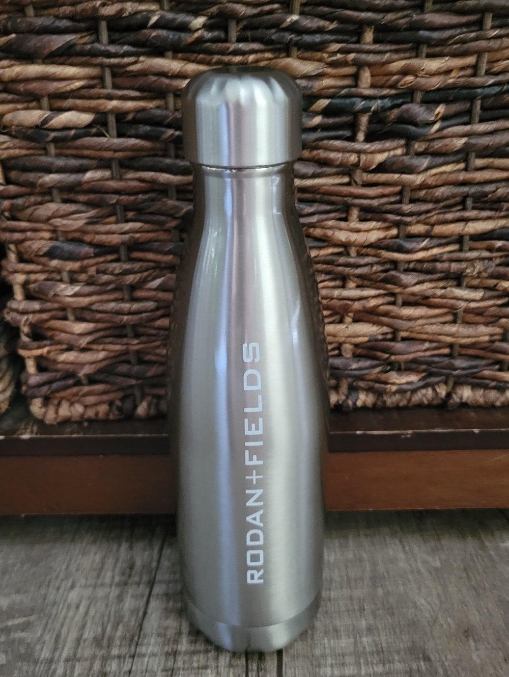 New! Rodan + Fields Silver Water Bottle With White Logo